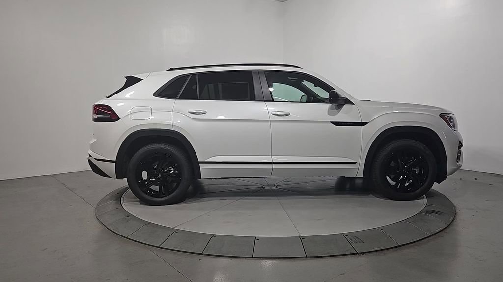 New 2026 Volkswagen Atlas Cross Sport SEL R-Line image 6