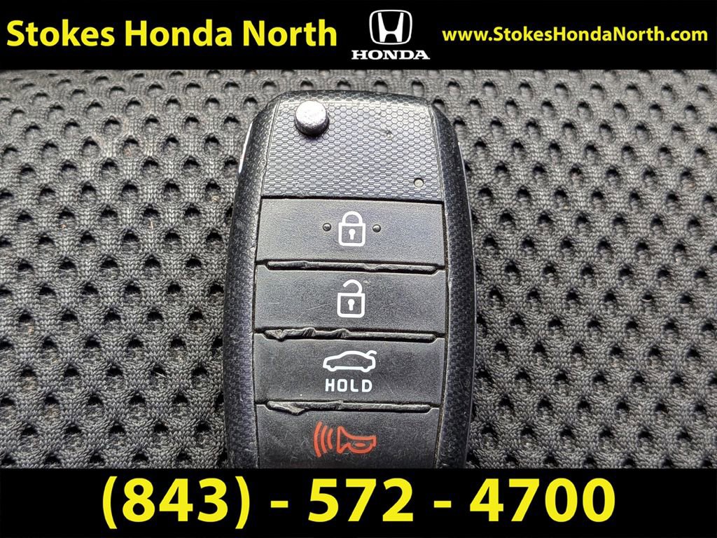 Used 2020 Kia Optima LX image 25