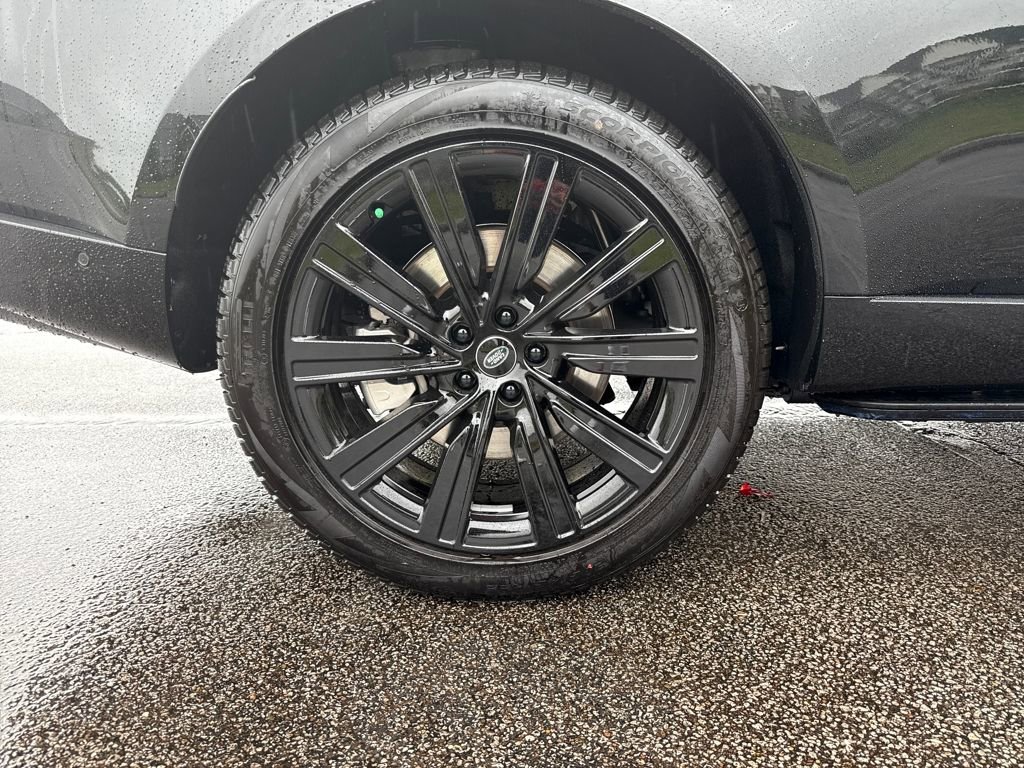 New 2025 Land Rover Range Rover SE image 25