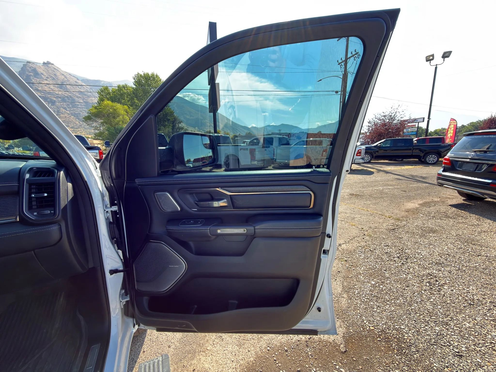 Used 2021 RAM 1500 Limited w/ Night Edition image 9