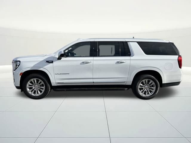 Used 2023 GMC Yukon XL SLT image 2