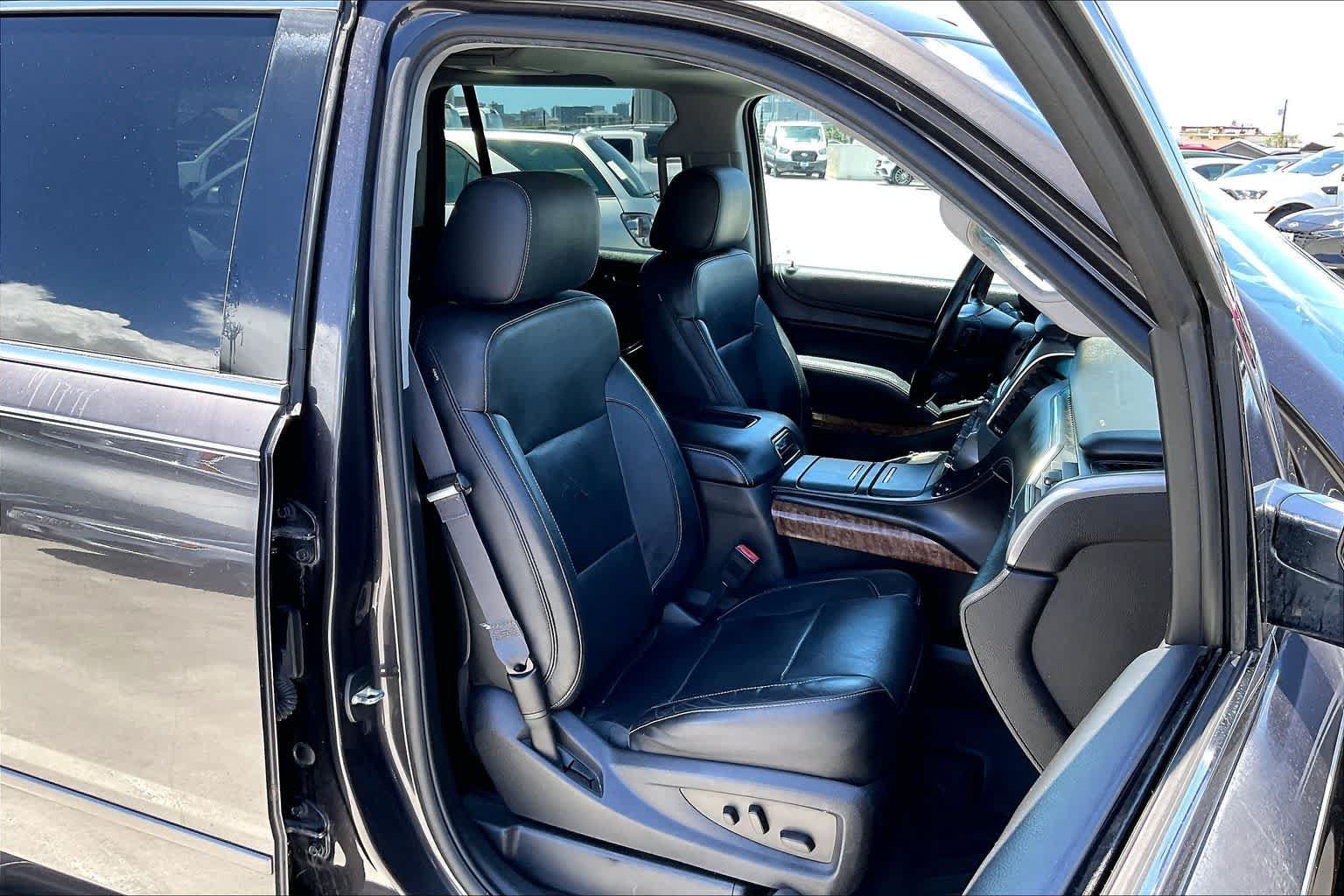 Used 2015 Chevrolet Tahoe LTZ AWD/4WD image 13