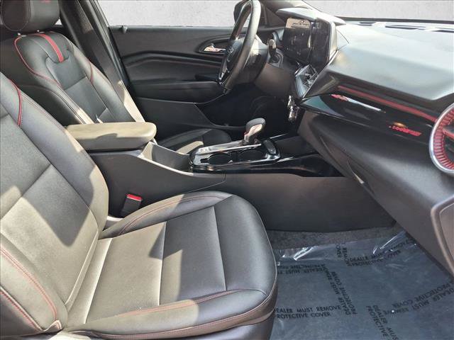 Used 2025 Chevrolet Trax RS w/ Driver Confidence Package FWD image 26