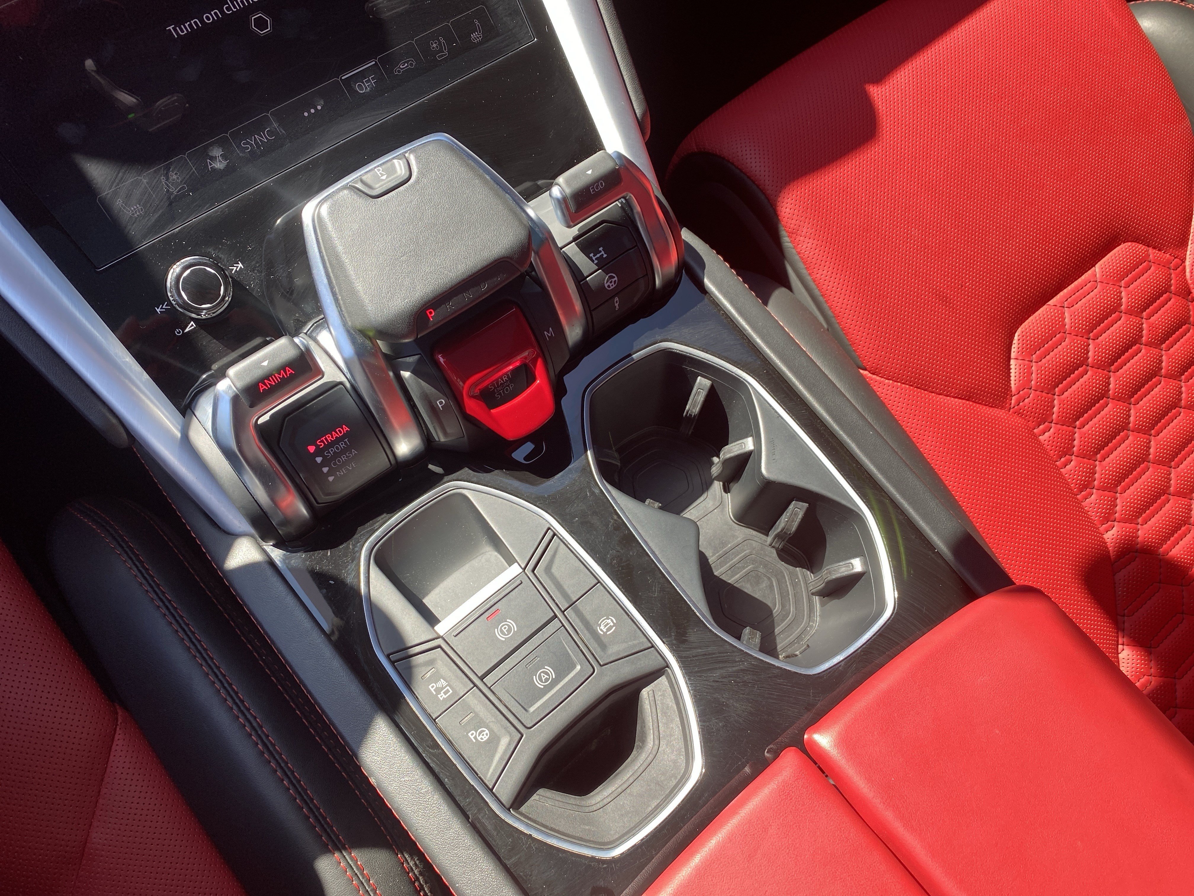 Used 2022 Lamborghini Urus AWD/4WD image 41