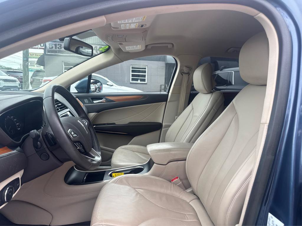 Used 2018 Lincoln MKC Select w/ Select Plus Package AWD/4WD image 9