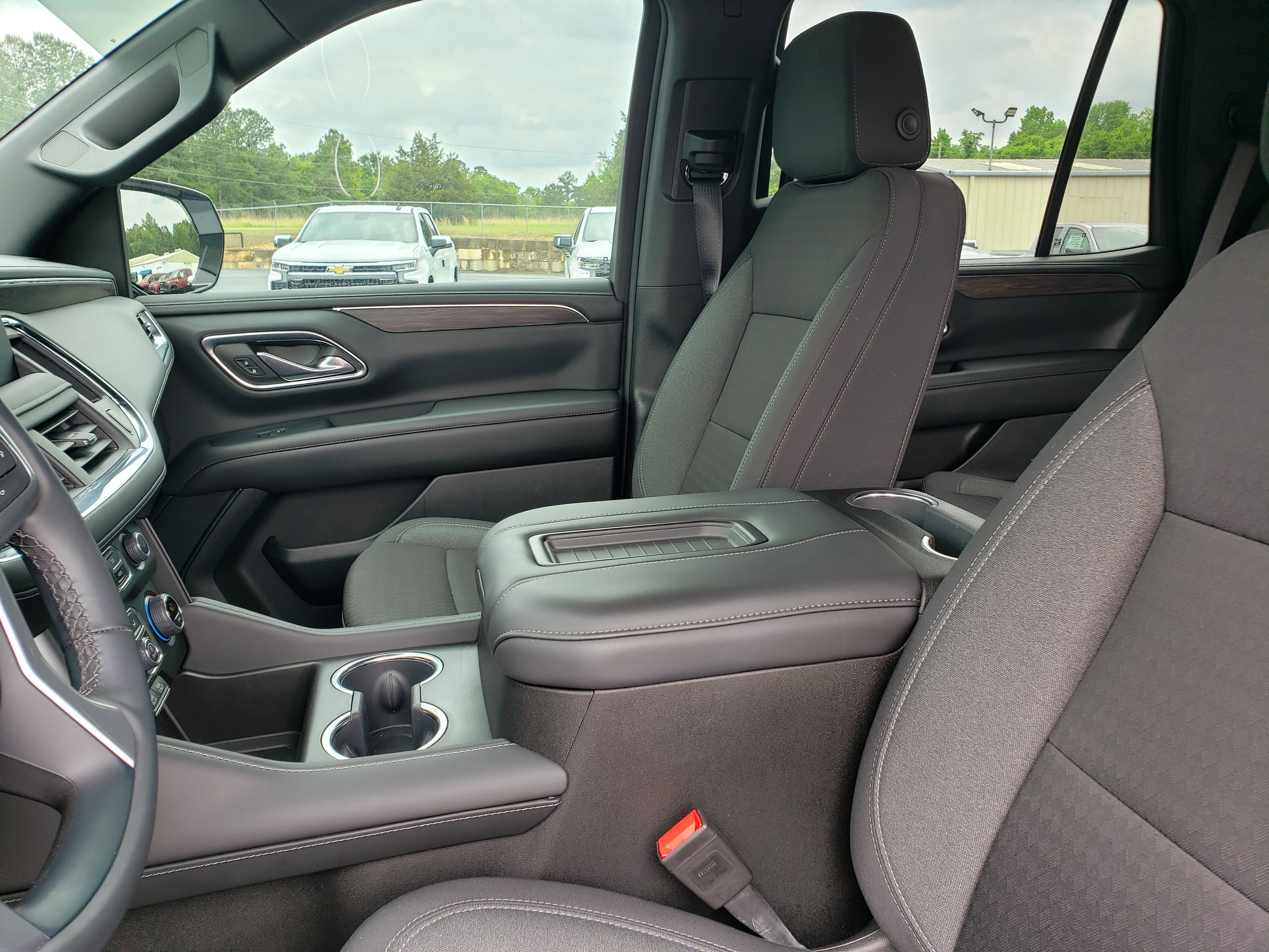 Used 2024 Chevrolet Tahoe LS RWD image 29