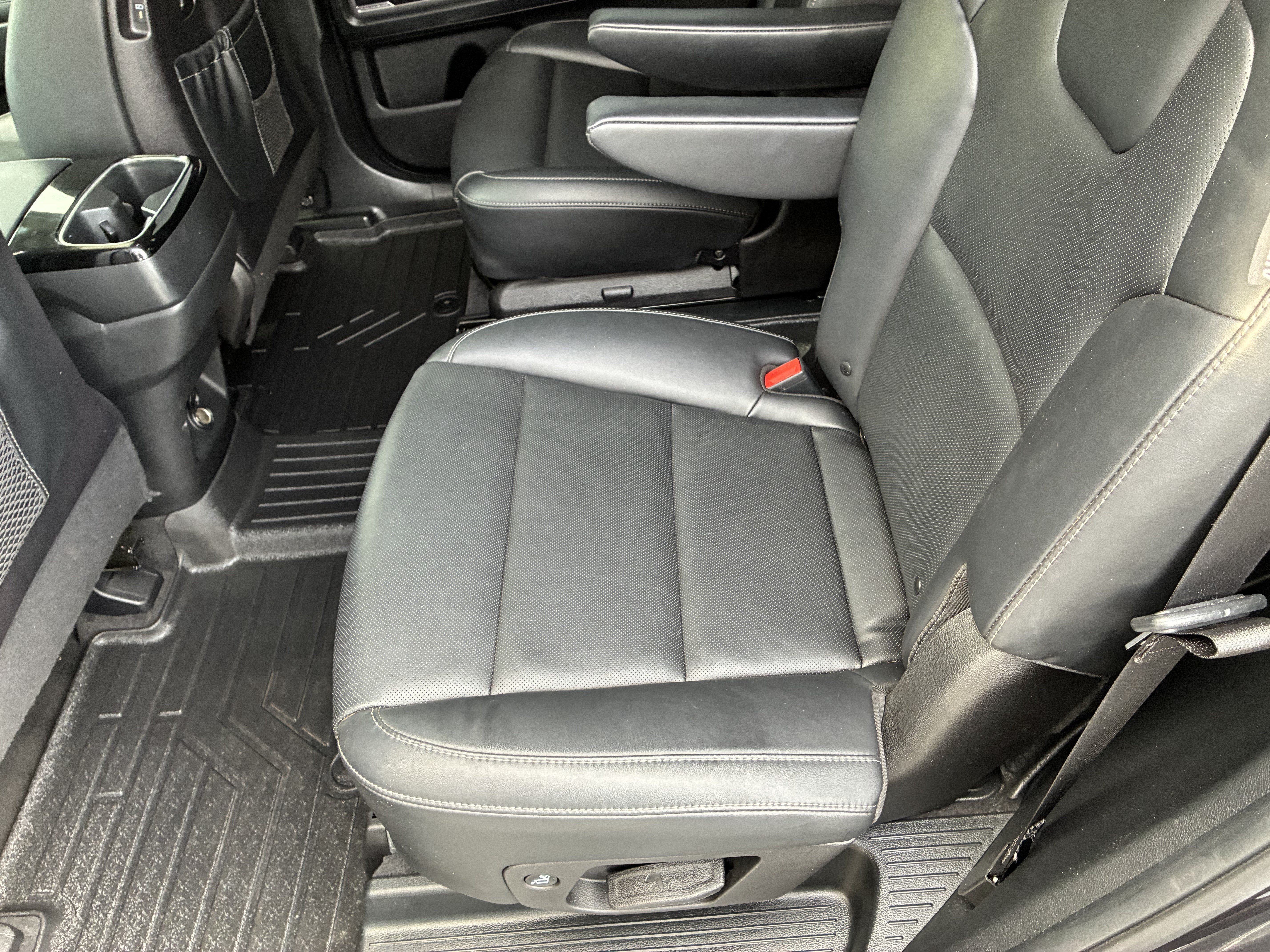 Used 2025 Kia Telluride S FWD image 12