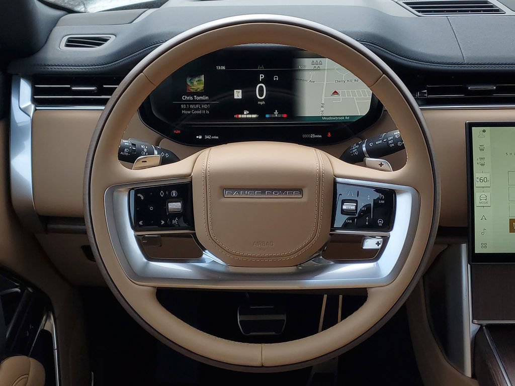 New 2026 Land Rover Range Rover Long Wheelbase SE AWD/4WD image 25