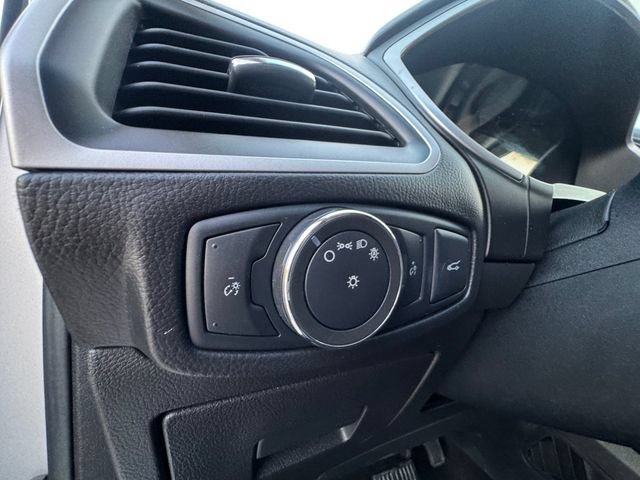 Used 2016 Ford Edge SEL w/ Equipment Group 201A FWD image 6