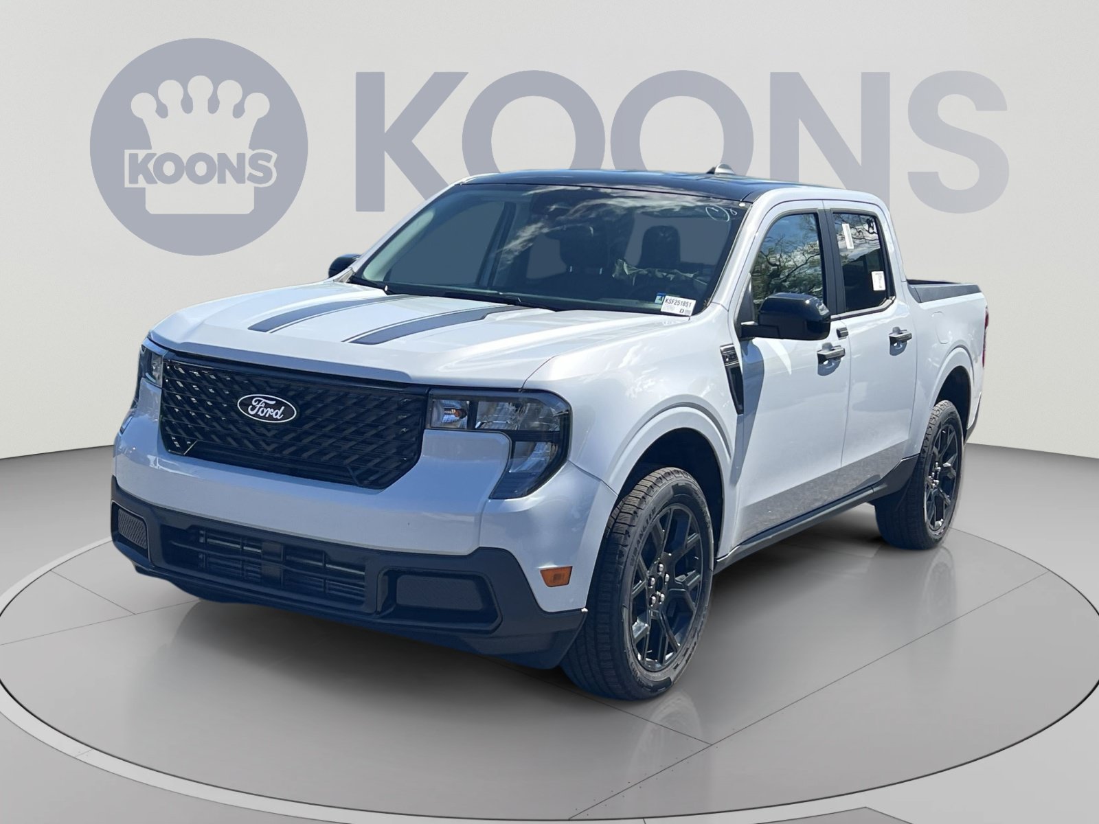 New 2025 Ford Maverick XLT w/ XLT Luxury Package AWD/4WD image 1