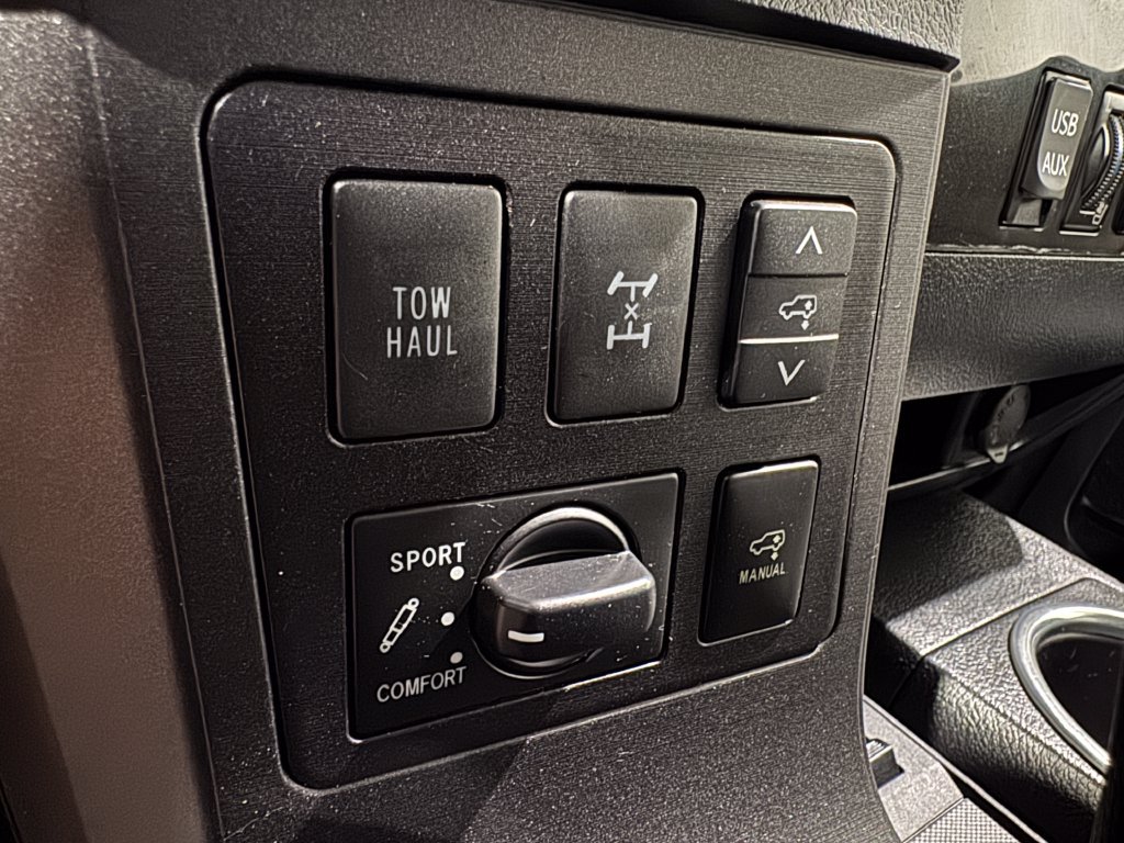 Used 2018 Toyota Sequoia Platinum AWD/4WD image 37