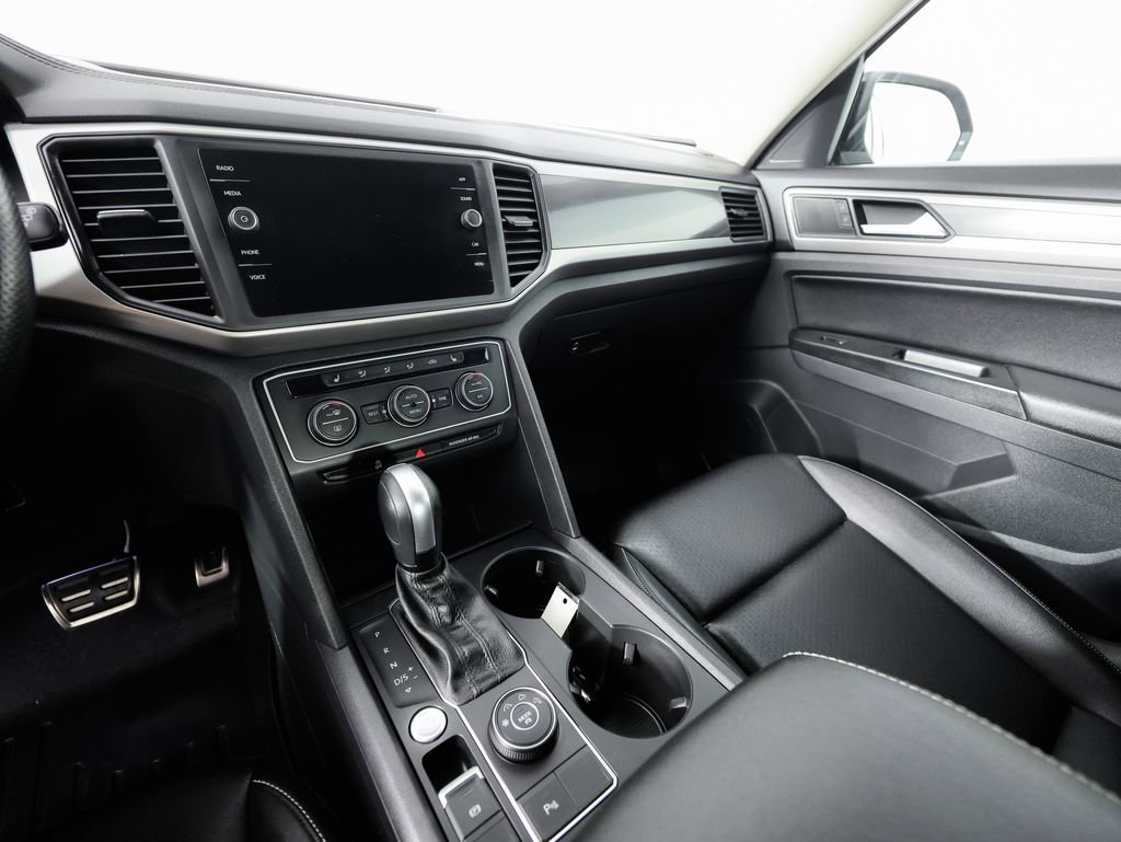 Used 2021 Volkswagen Atlas SE image 32