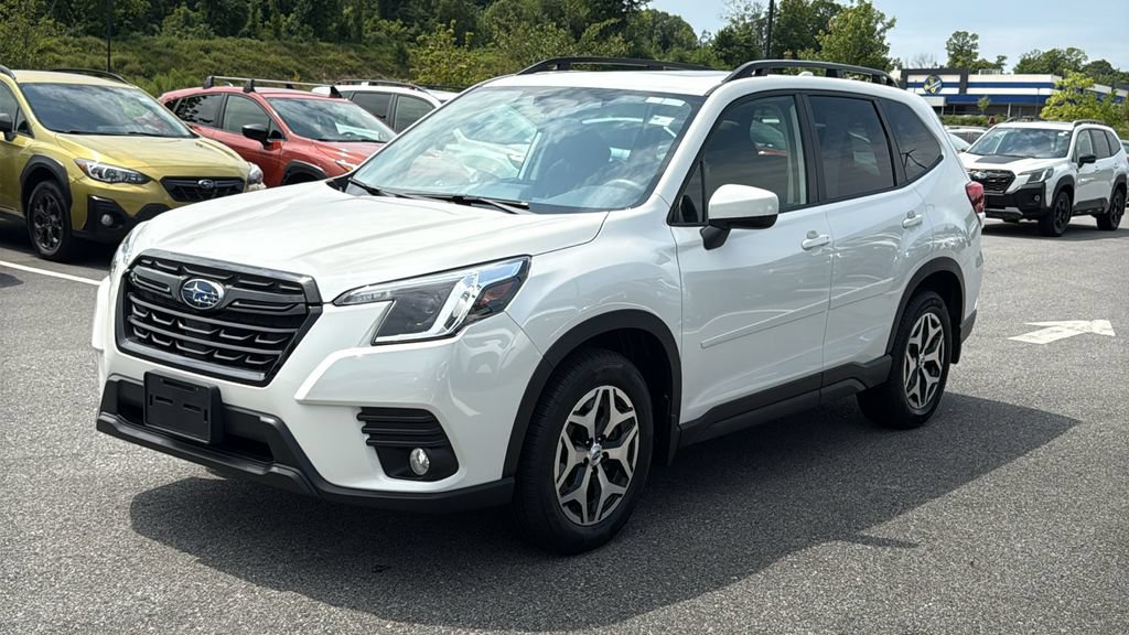 Certified 2023 Subaru Forester Premium AWD/4WD image 3