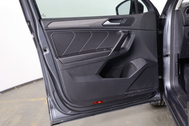 Used 2023 Volkswagen Tiguan SE FWD image 18