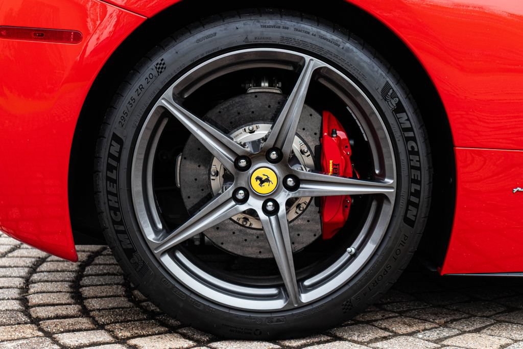 Used 2015 Ferrari 458 Italia Coupe RWD image 61