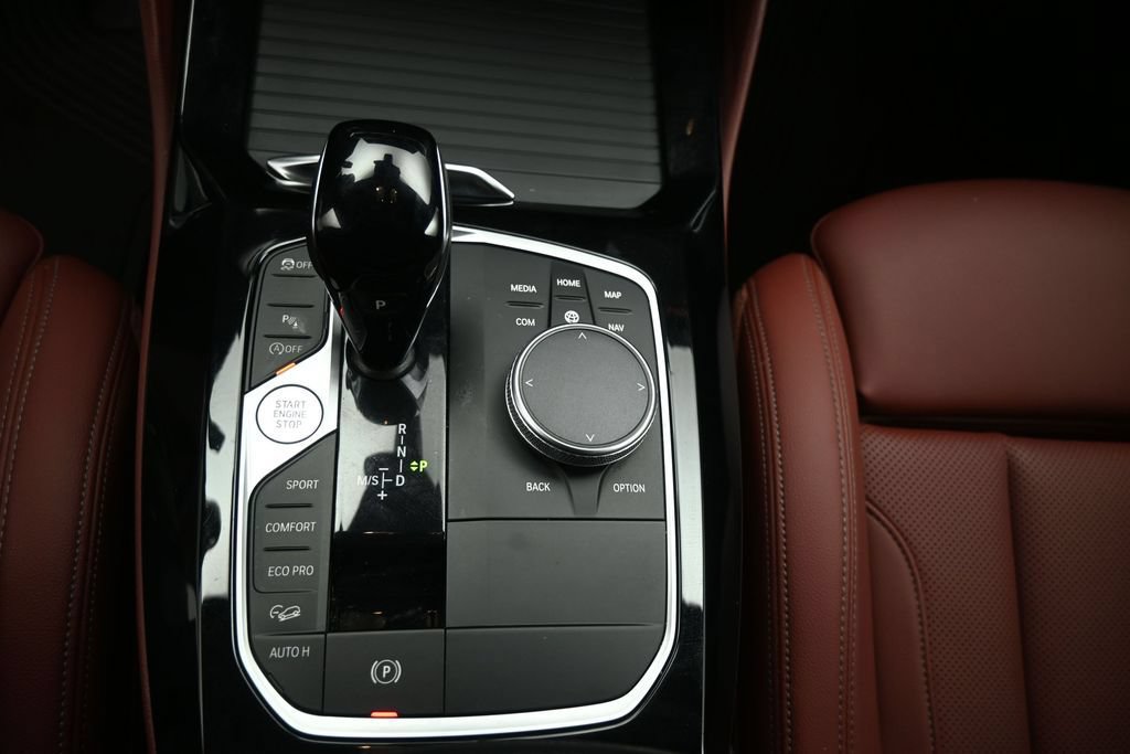 Used 2024 BMW X4 xDrive30i w/ M Sport Package AWD/4WD image 17
