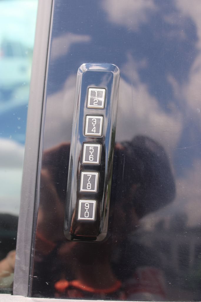 Used 2020 Ford F150 XLT w/ Equipment Group 302A Luxury AWD/4WD image 16