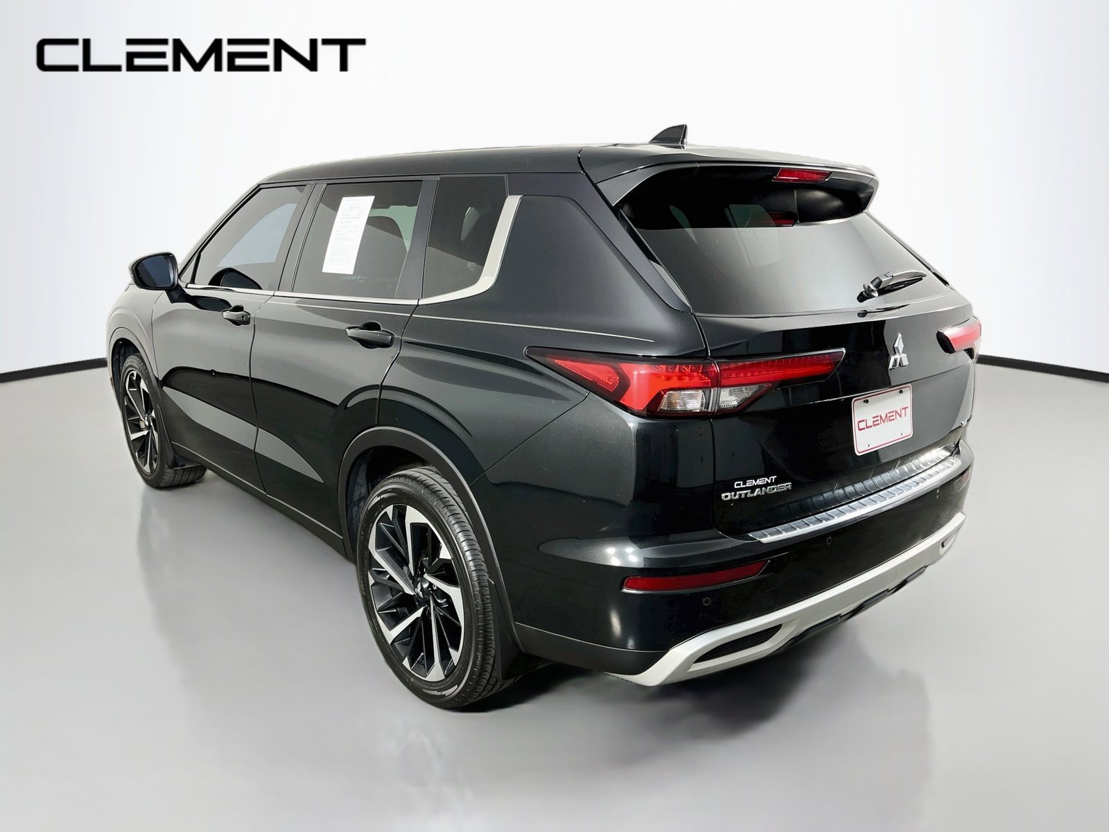 Used 2023 Mitsubishi Outlander SE AWD/4WD image 8