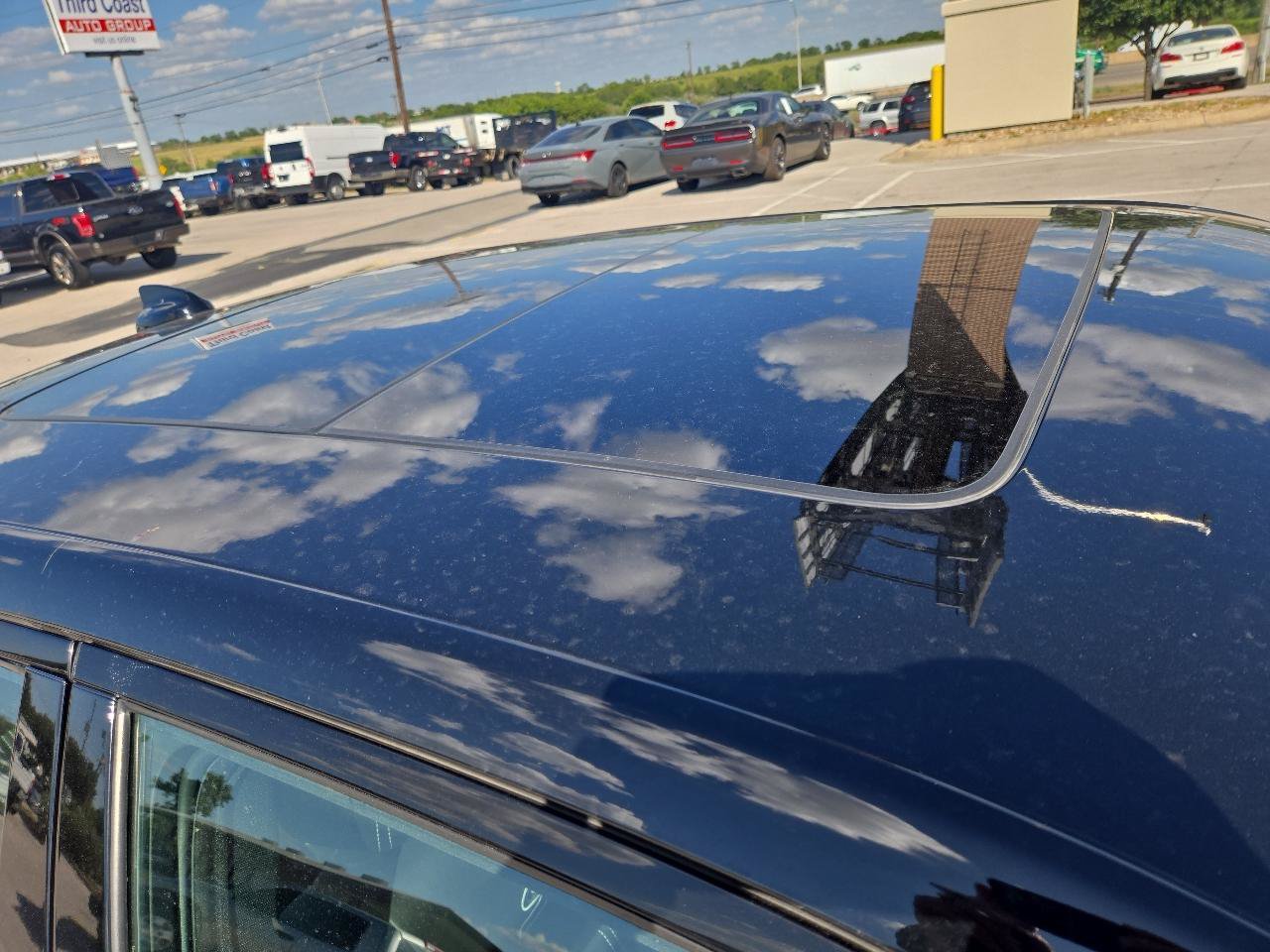 Used 2023 Chrysler 300 S RWD image 4