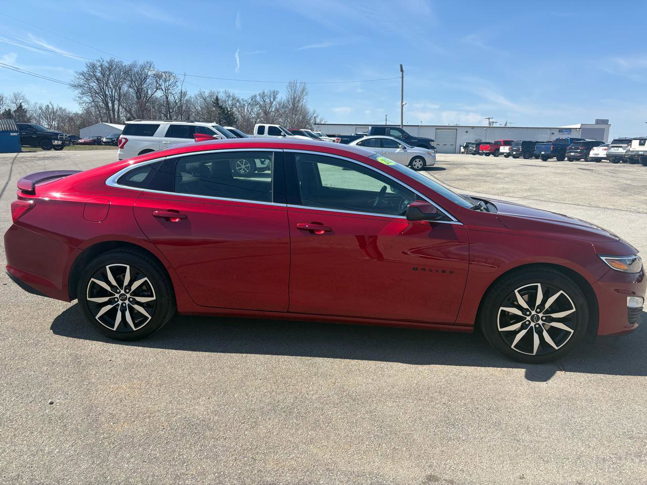 Used 2025 Chevrolet Malibu RS image 2
