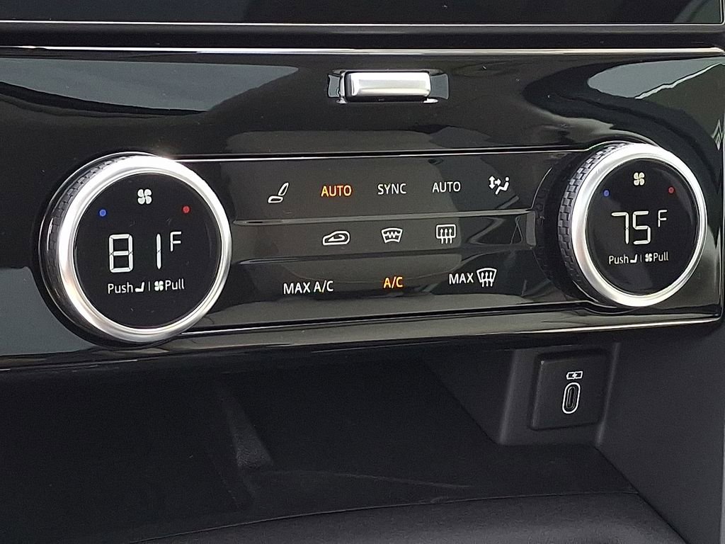 New 2026 Land Rover Discovery S image 14