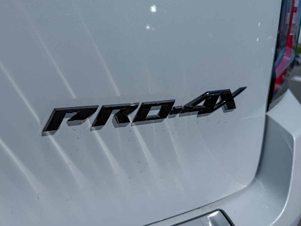 New 2026 Nissan Armada PRO-4X AWD/4WD image 7