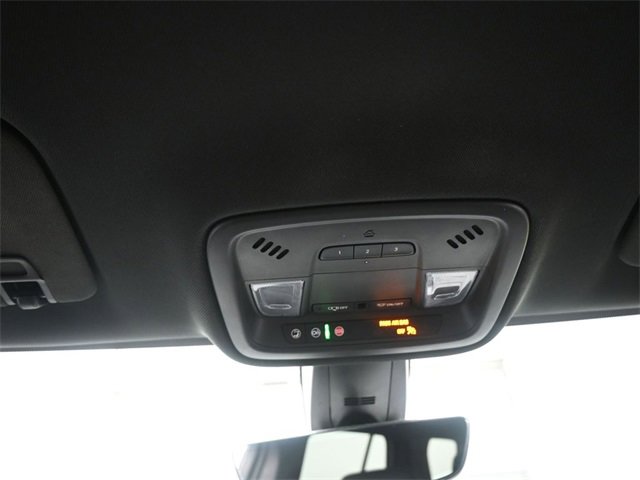 Used 2023 Chevrolet Traverse LT w/ LT Premium Package image 12