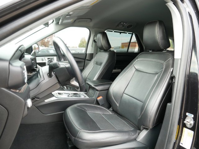 Used 2023 Ford Explorer Limited AWD/4WD image 15