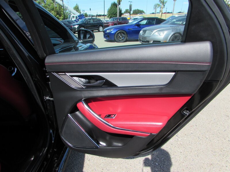 Used 2021 Jaguar XF R-Dynamic SE AWD/4WD image 27