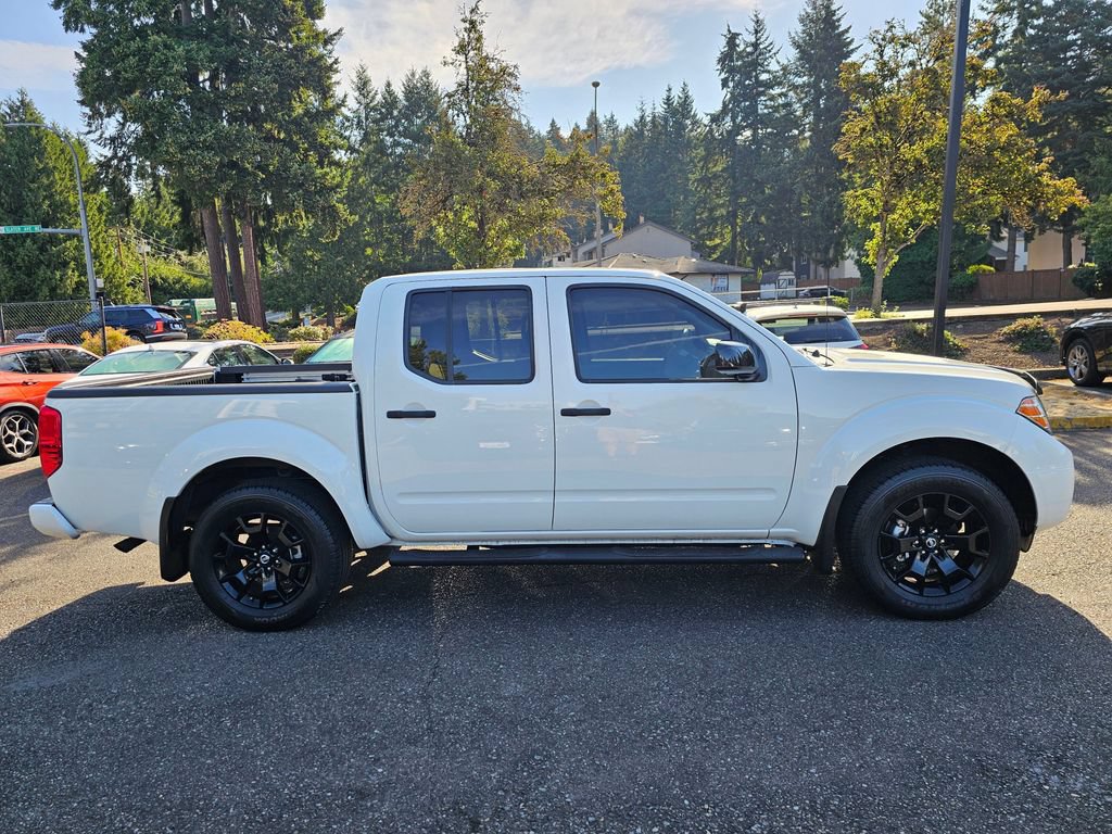 Used 2021 Nissan Frontier SV w/ Midnight Edition Floor Mats AWD/4WD image 4