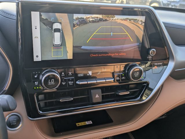 Certified 2025 Toyota Highlander Platinum AWD/4WD image 19