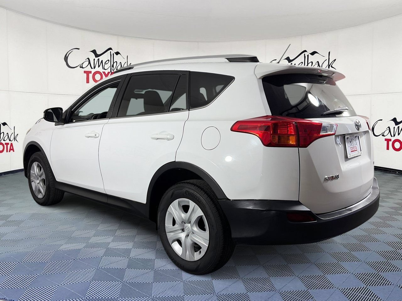 Used 2015 Toyota RAV4 LE FWD image 6