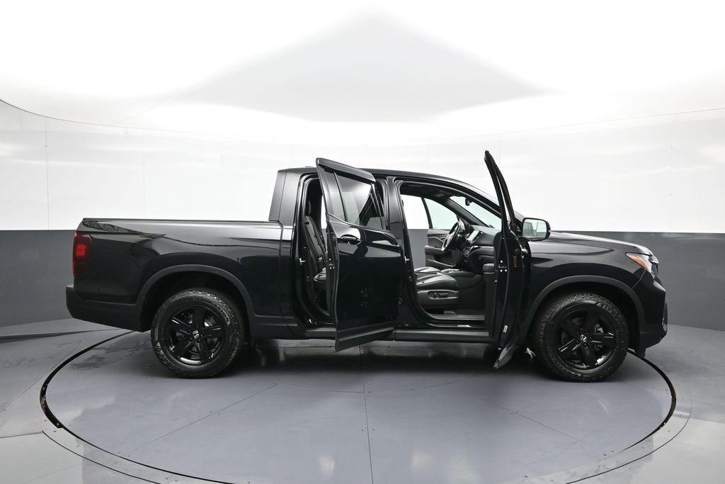 Used 2023 Honda Ridgeline Black Edition image 41