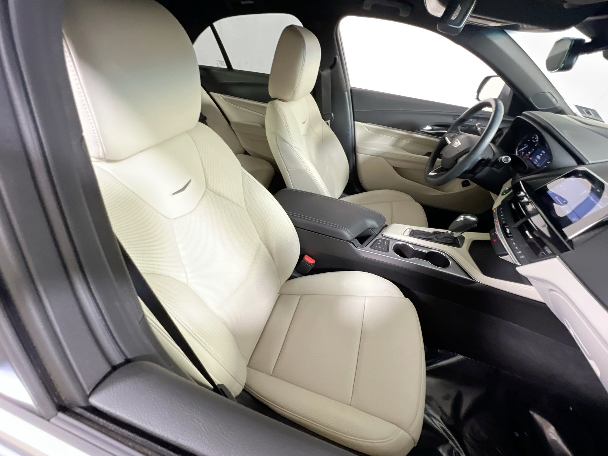 Used 2020 Cadillac CT4 Premium Luxury RWD image 25