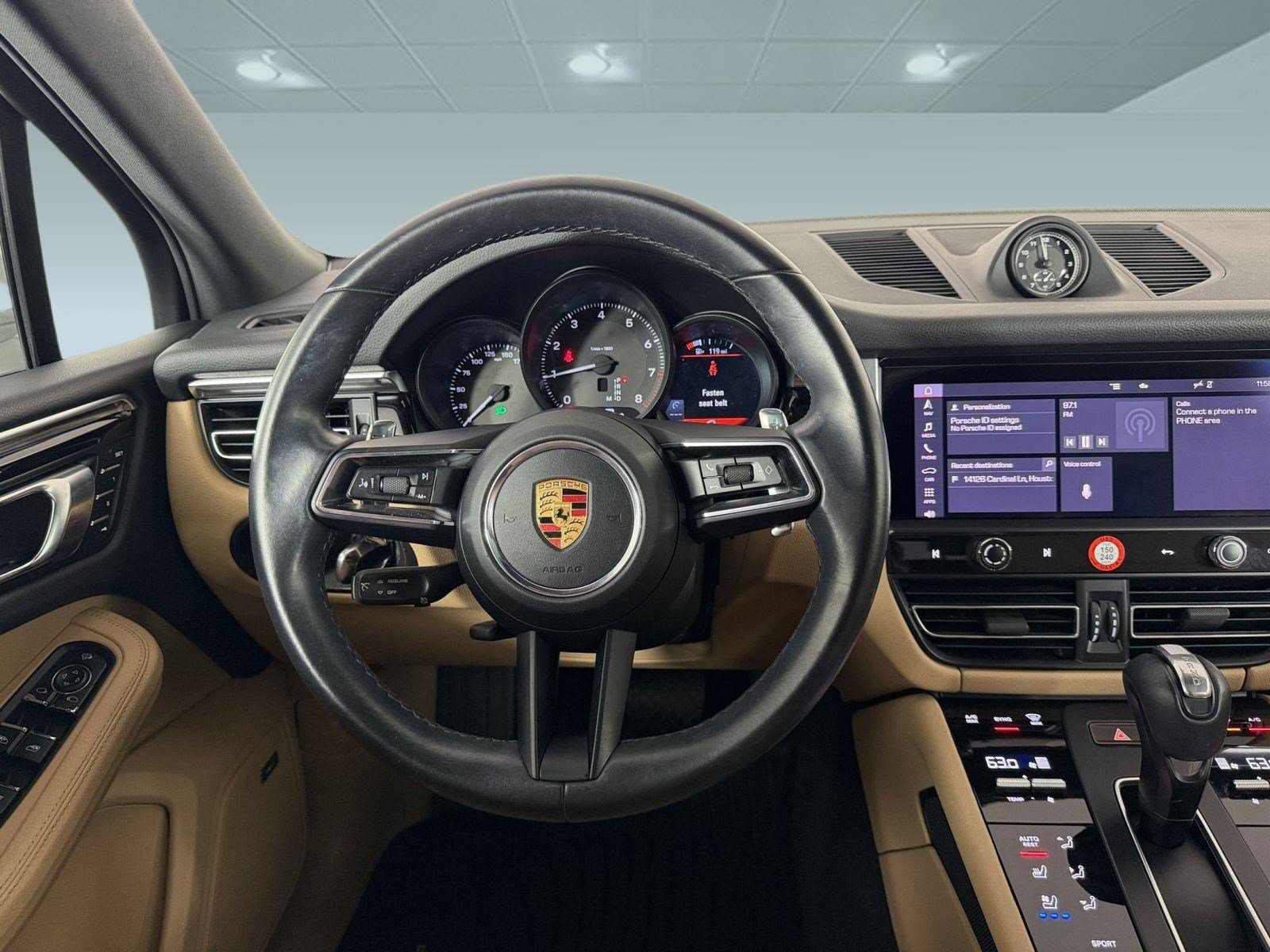 Used 2022 Porsche Macan AWD/4WD image 25