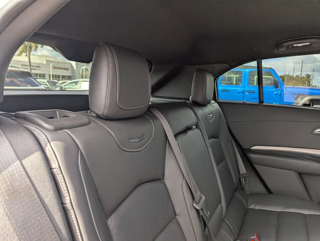 Used 2024 Cadillac XT4 Premium Luxury image 14