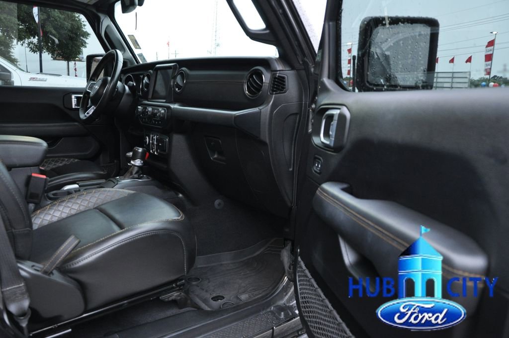Used 2021 Jeep Gladiator Overland AWD/4WD image 17