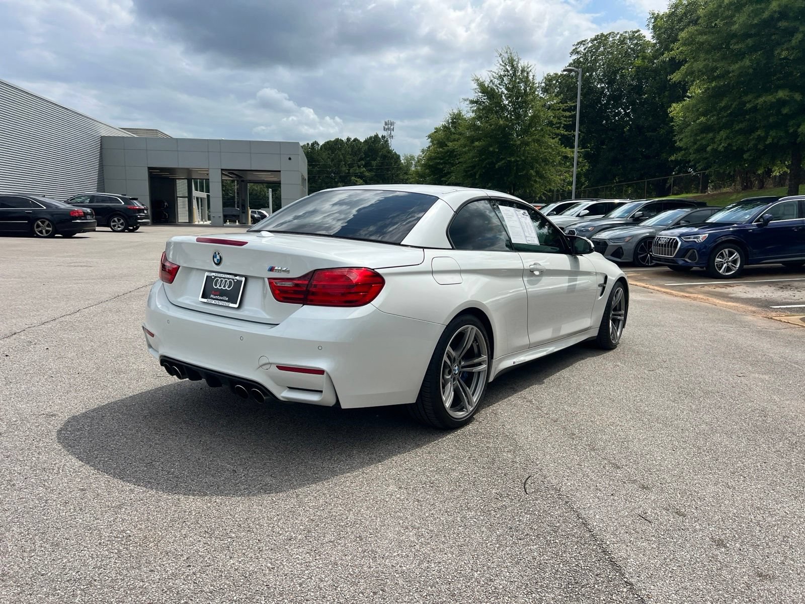 Used 2016 BMW M4 Convertible RWD image 5