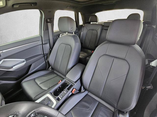 Certified 2025 Audi Q3 2.0T Premium w/ Convenience Package AWD/4WD image 14
