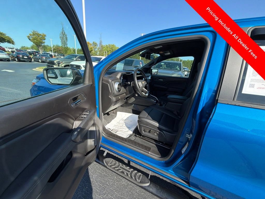 Used 2023 Chevrolet Colorado LT w/ LT Convenience Package III AWD/4WD image 17