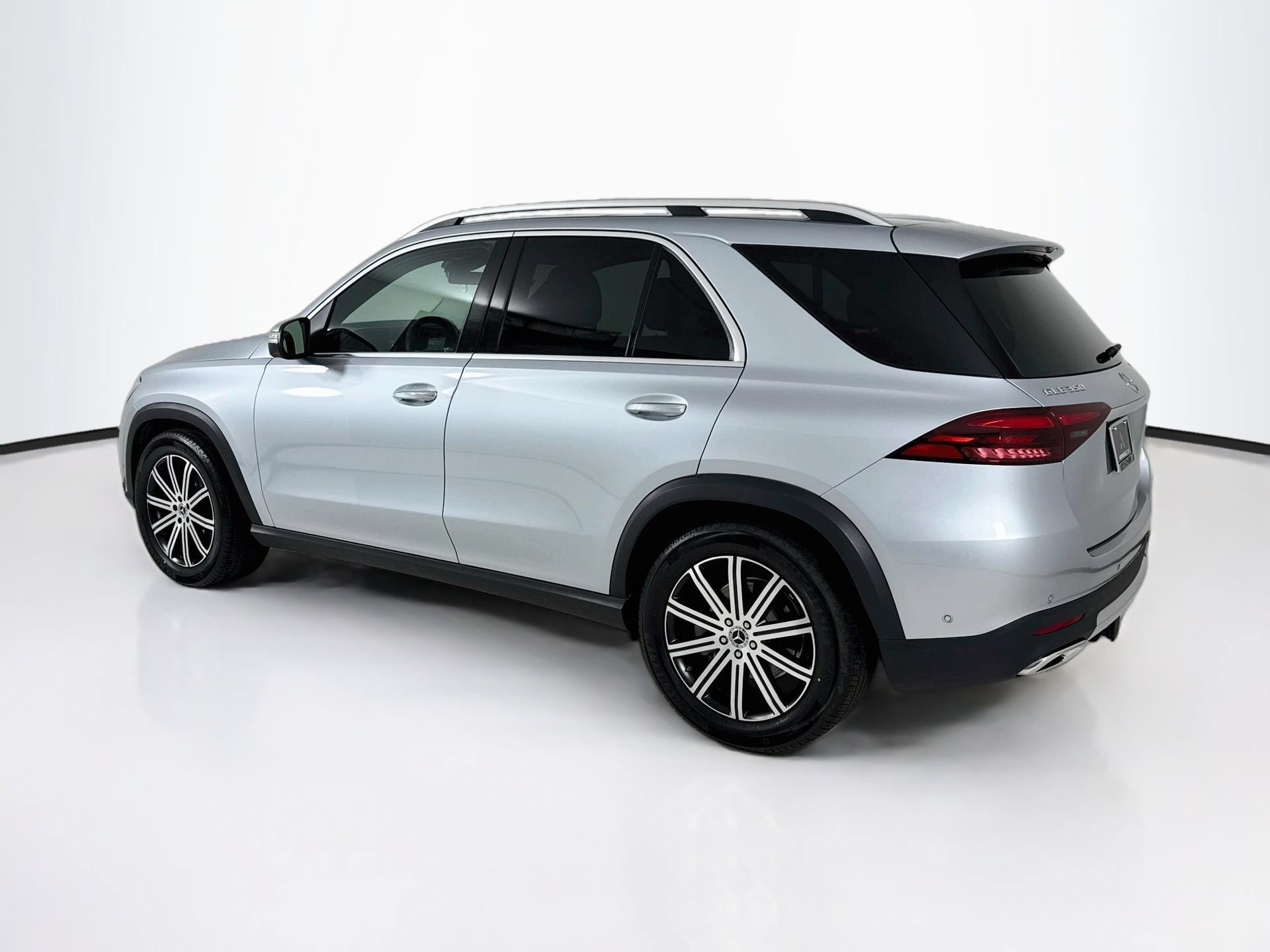 Certified 2025 Mercedes-Benz GLE 350 4MATIC image 6