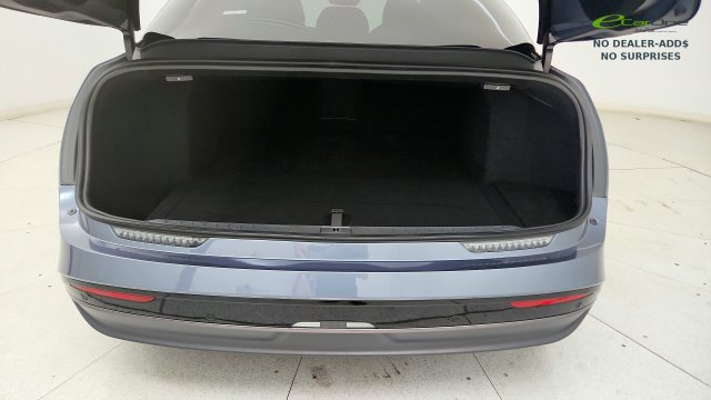 Used 2025 Lucid Air Pure RWD image 28