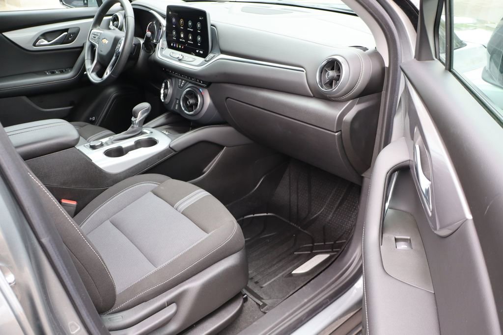 Used 2024 Chevrolet Blazer LT w/ Convenience Package FWD image 44