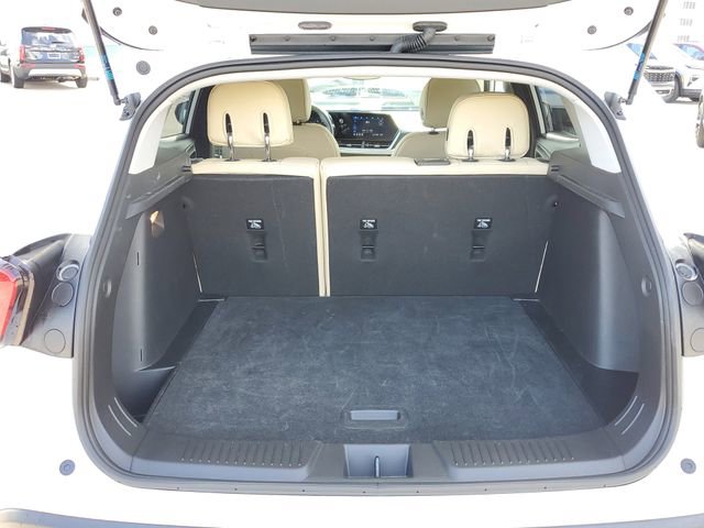 Used 2024 Chevrolet Trax LS w/ LS Convenience Package image 6