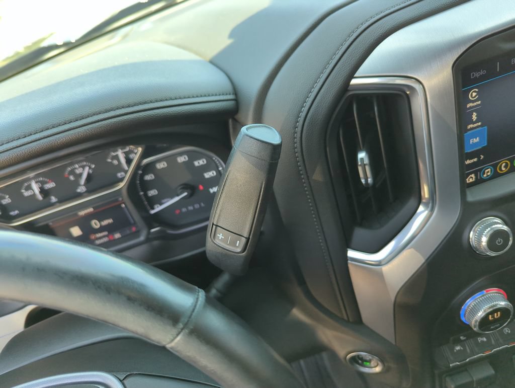 Used 2021 GMC Sierra 1500 SLT w/ SLT Premium Plus Package AWD/4WD image 23