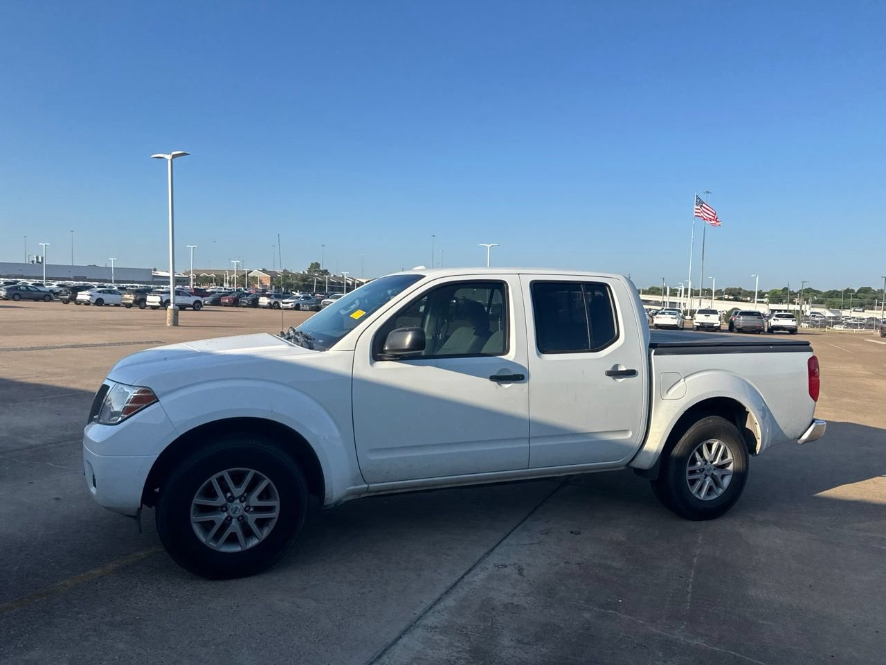 Used 2016 Nissan Frontier SV RWD image 9