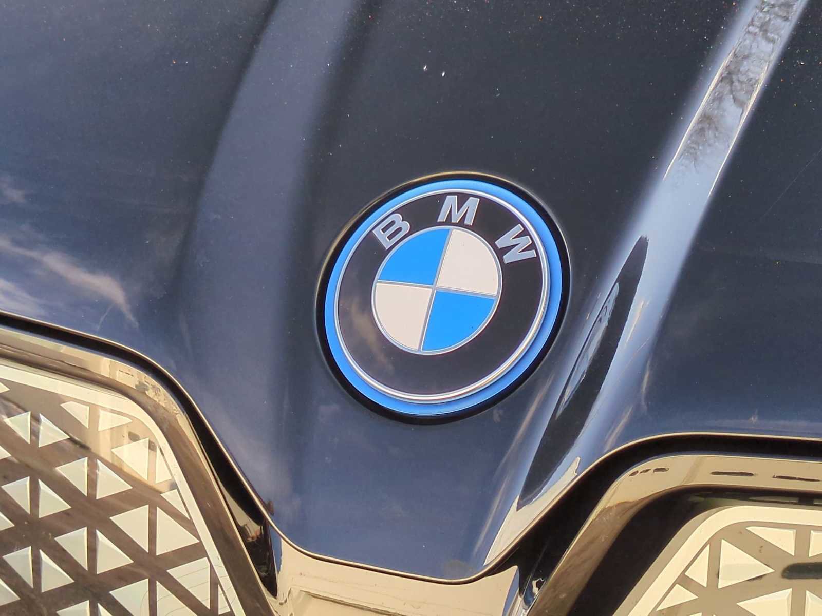 New 2025 BMW iX xDrive50 image 12