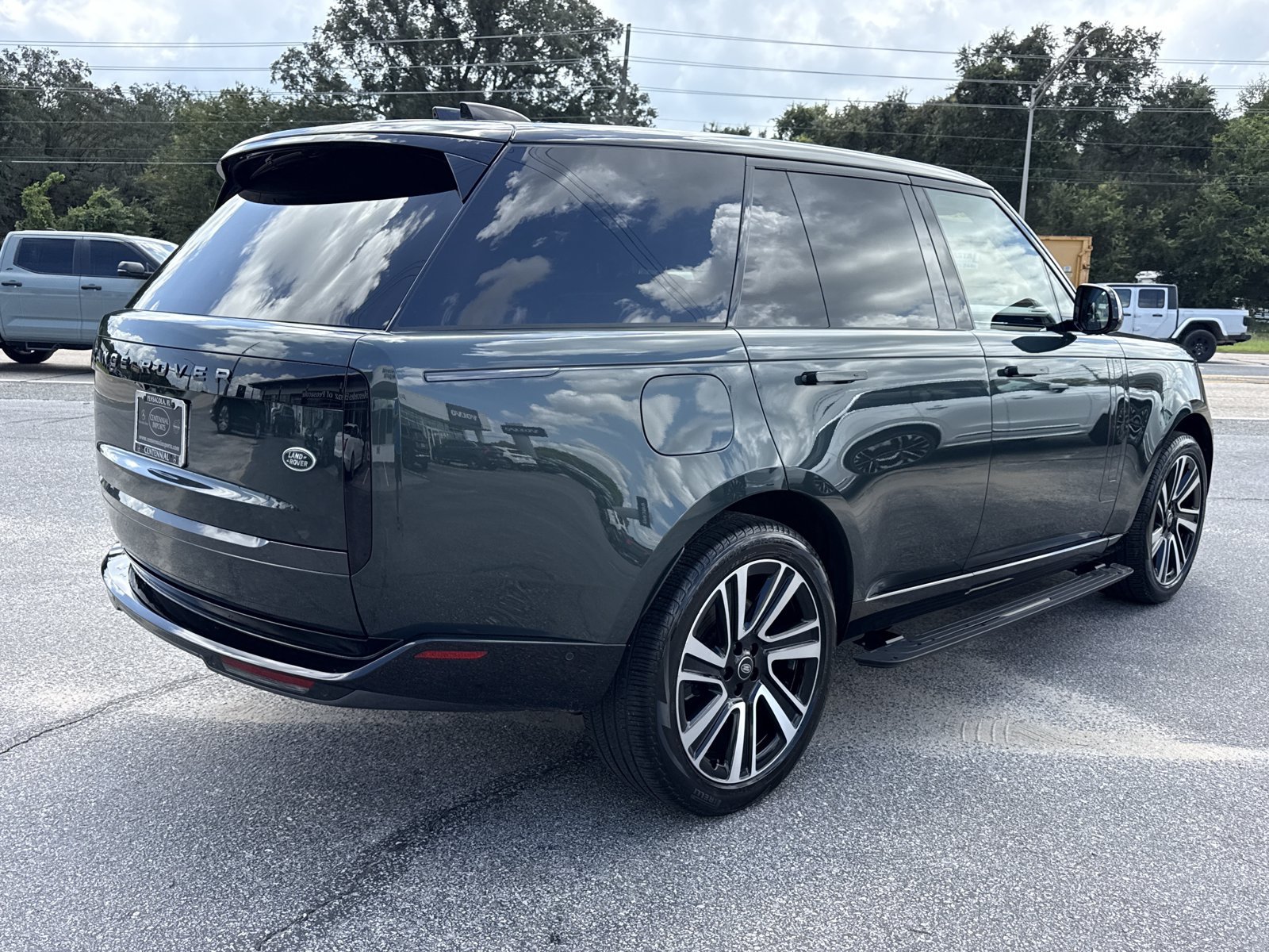 Used 2023 Land Rover Range Rover SE AWD/4WD image 5