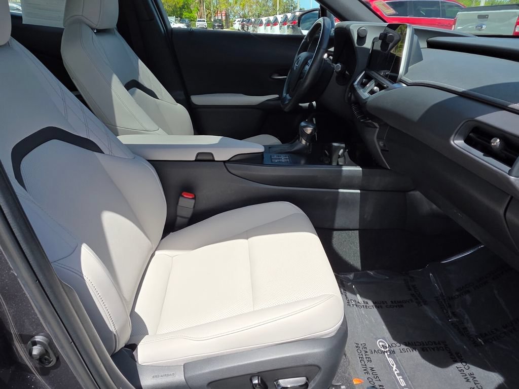 Used 2023 Lexus UX 250h FWD w/ Accessory Package (Z1) image 10