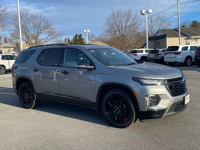 Used 2023 Chevrolet Traverse Premier w/ Redline Edition image 7